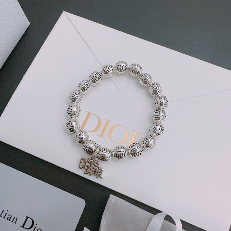 chr1st1an D10r bracelets